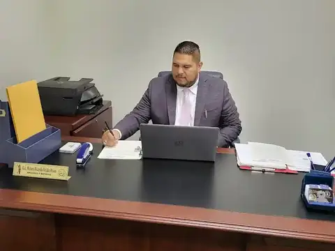 ABOGADO Y NOTARIO SALVADOREÑO EN LAS VEGAS